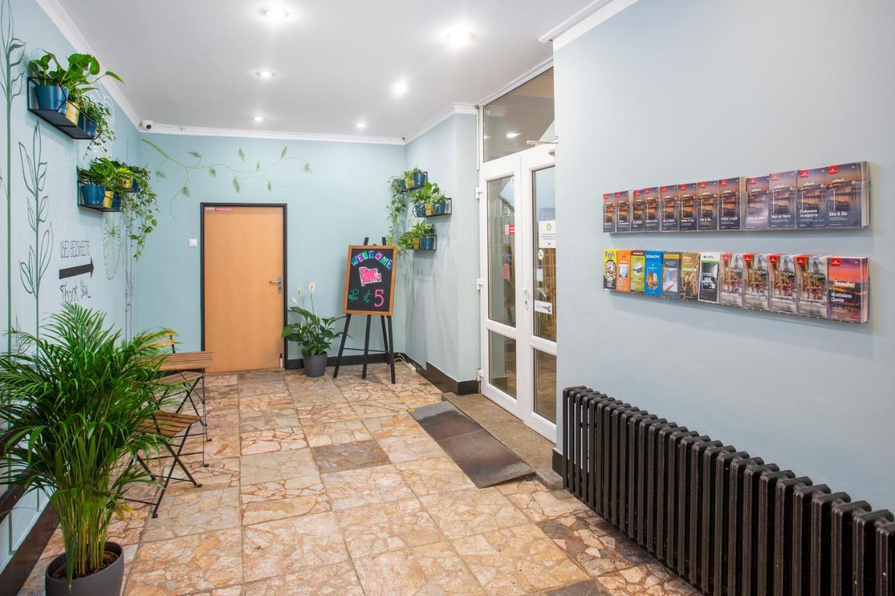 Patio Hostel براتسيلافا المظهر الخارجي الصورة