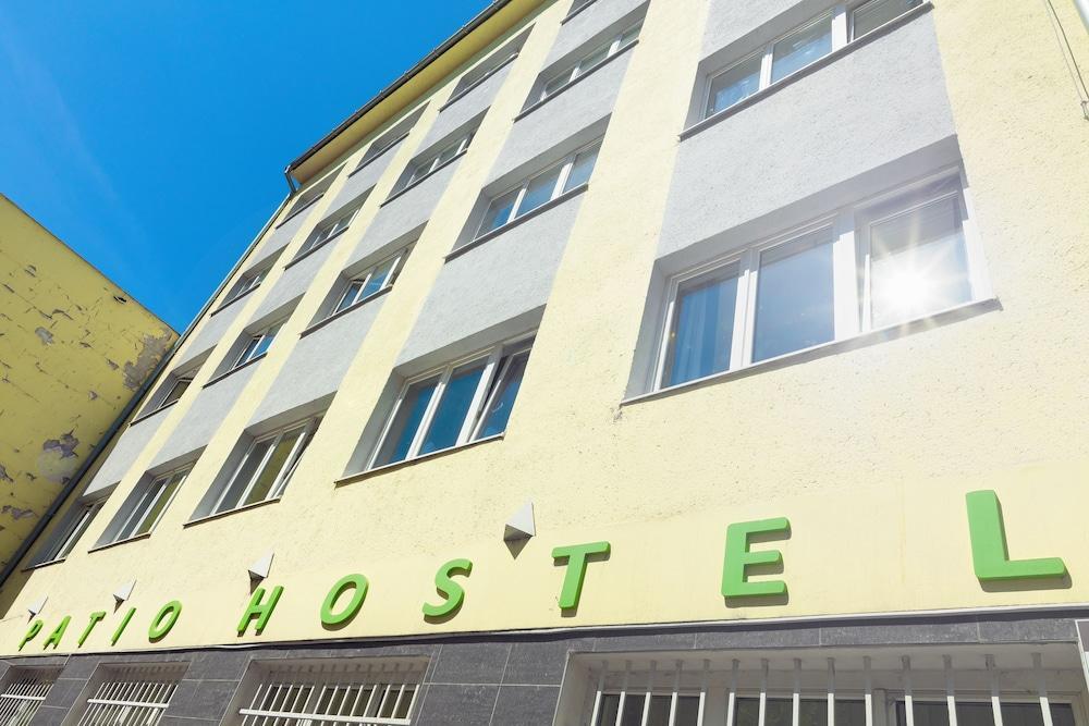 Patio Hostel براتسيلافا المظهر الخارجي الصورة