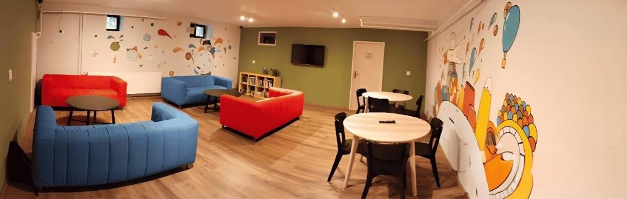 Patio Hostel براتسيلافا المظهر الخارجي الصورة