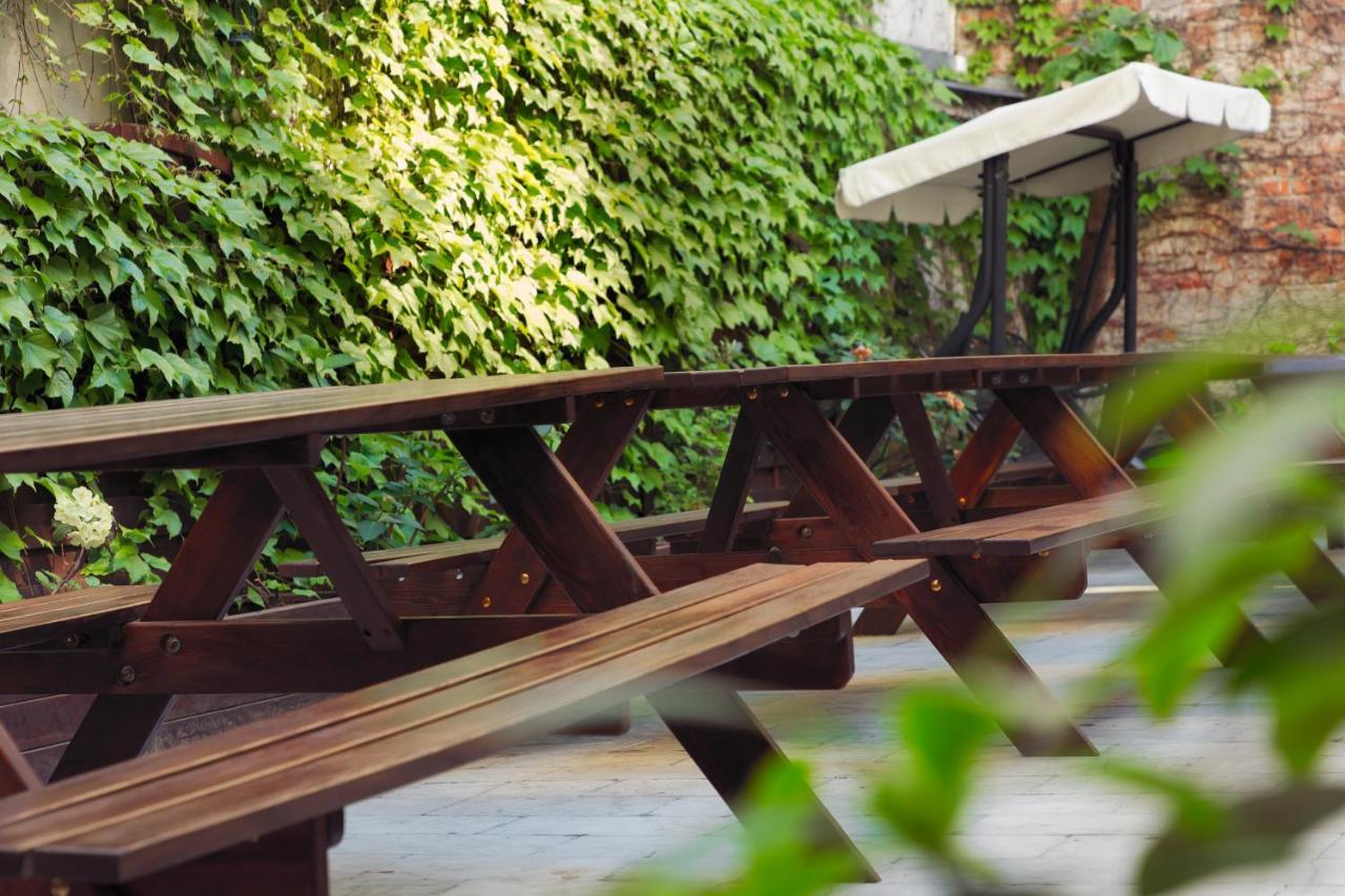 Patio Hostel براتسيلافا المظهر الخارجي الصورة