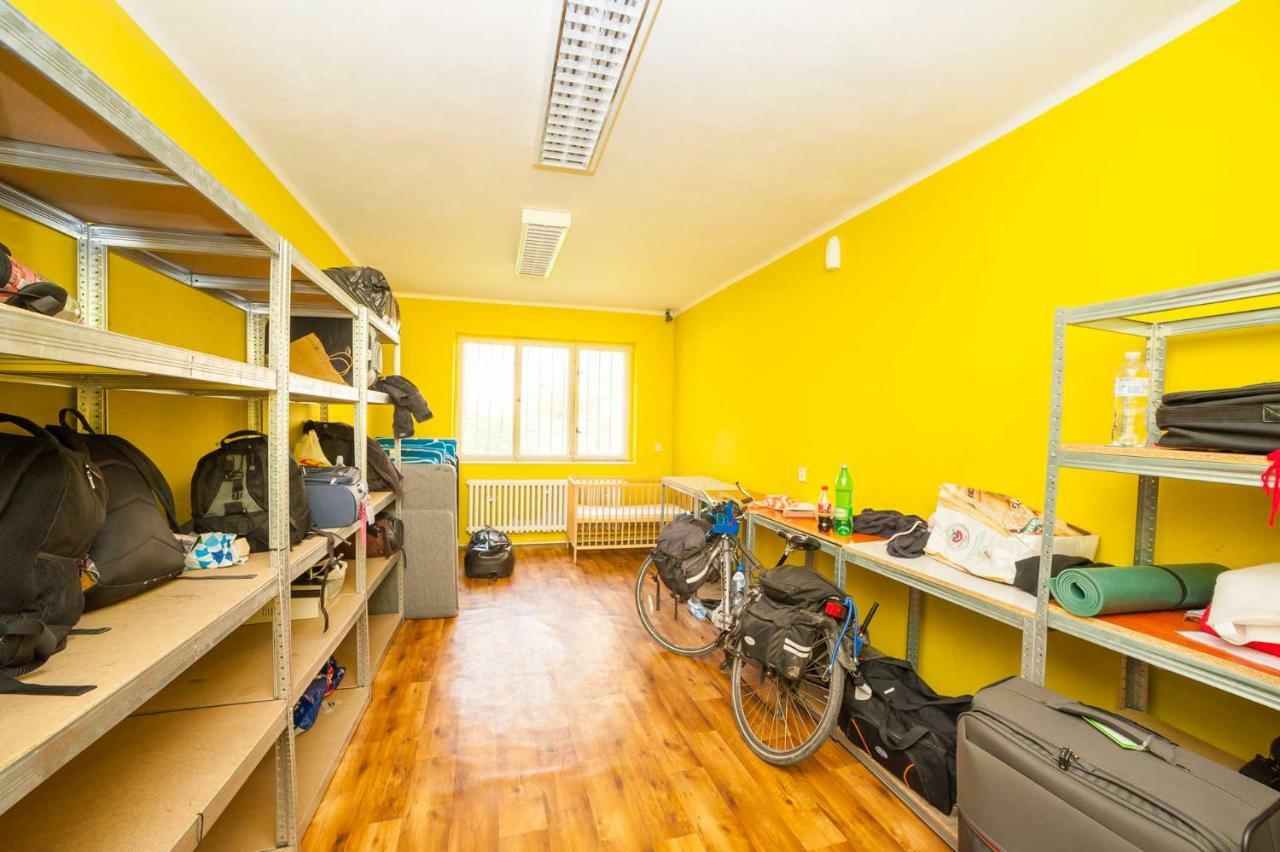 Patio Hostel براتسيلافا المظهر الخارجي الصورة